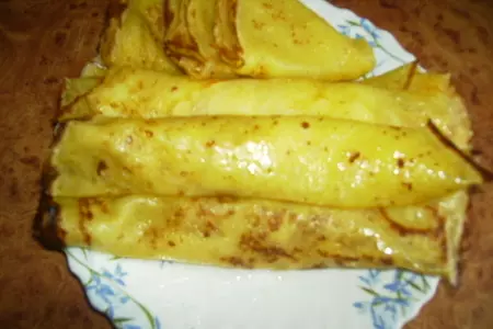 Блины с сырной начинкой со сметаной: шаг 3