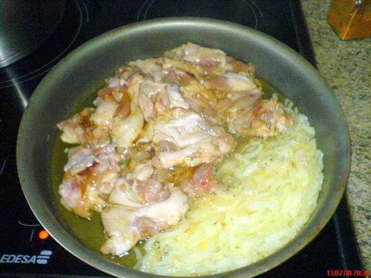 Щавель дикий, запечённый с курицей, да и бульон куриный: шаг 3
