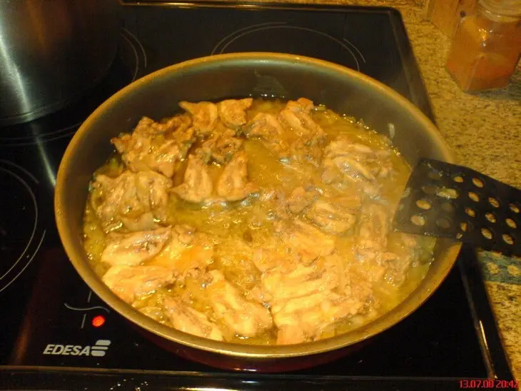 Щавель дикий, запечённый с курицей, да и бульон куриный: шаг 4