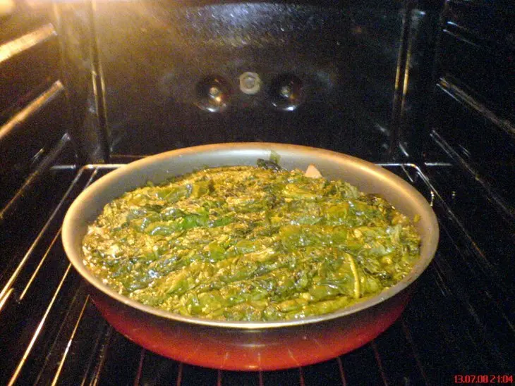 Щавель дикий, запечённый с курицей, да и бульон куриный: шаг 5