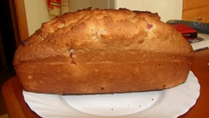 Кекс с ревенем и грецкими орешками: шаг 1