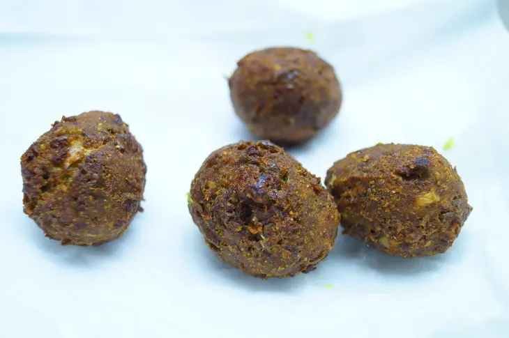 Фалафель из зелёного горошка. falafel. в мечтах о путешествии..: шаг 5