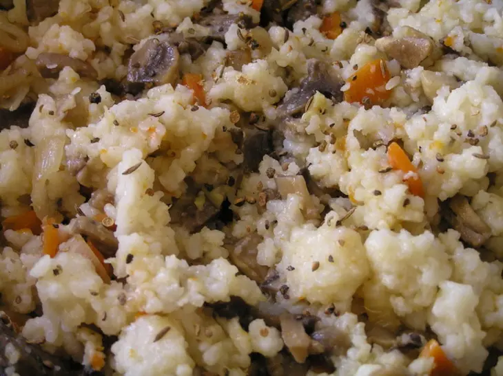 Перец, фаршированный рисом и грибами (на пару): шаг 3