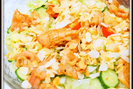 Тёплый салат с кальмарами и миндальными лепестками: шаг 4
