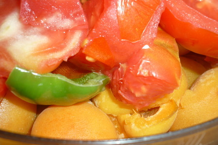 Соус из абрикосов,помидоров и перца: шаг 1