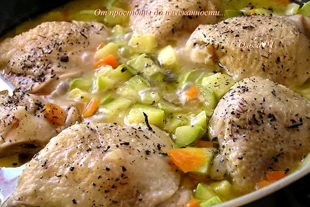 Куриные бедра с кабачком, морковью и базиликом: шаг 6
