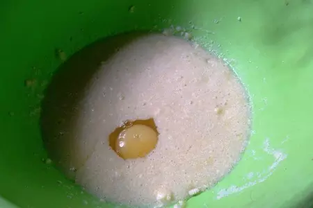 Польский пляцок с яблоками и сливами "осень": шаг 2