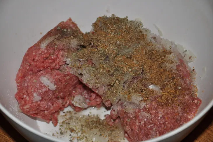 Мясной пирог "гуляш": шаг 1