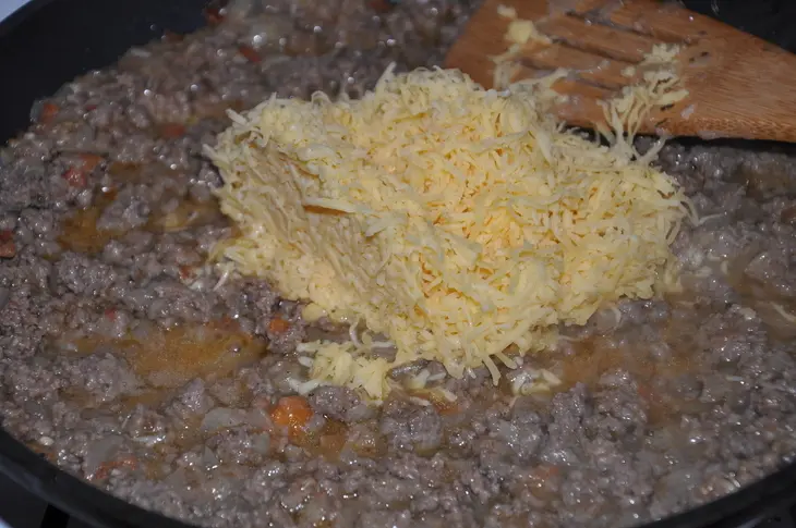 Мясной пирог "гуляш": шаг 4