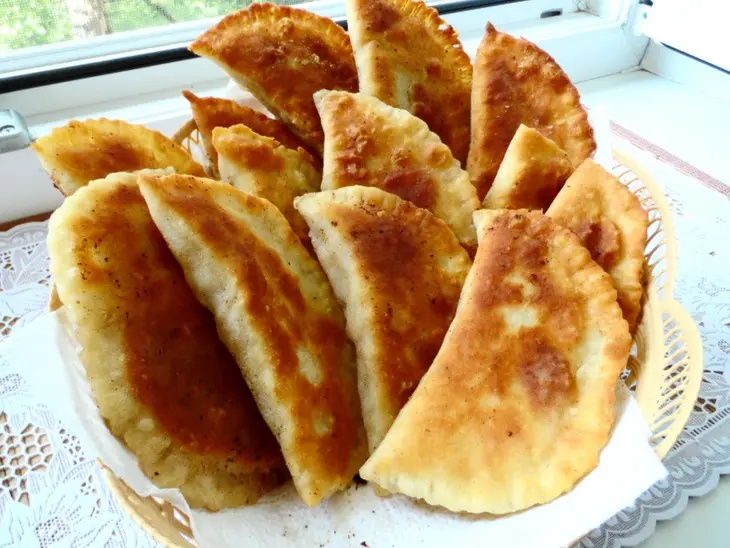 Чебуреки,кому чебуреки))): шаг 8