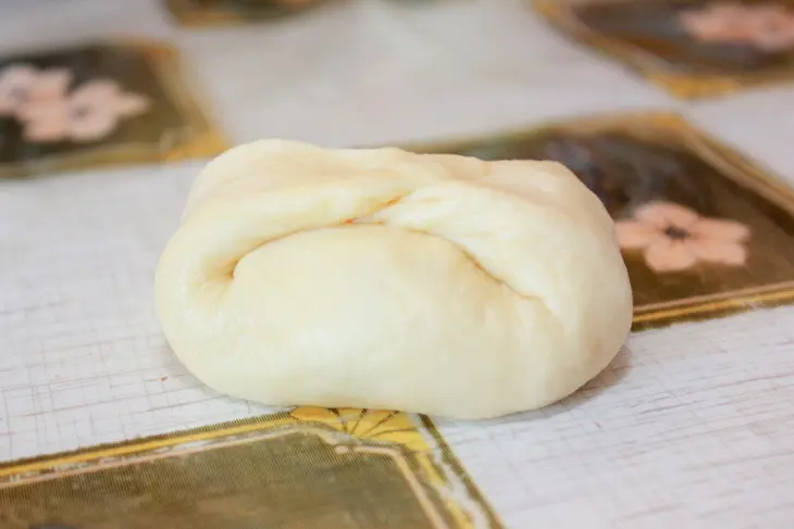 Пирожки с капустой и яйцом: шаг 10