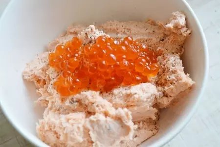 Рыбный паштет с творогом и икрой.: шаг 2