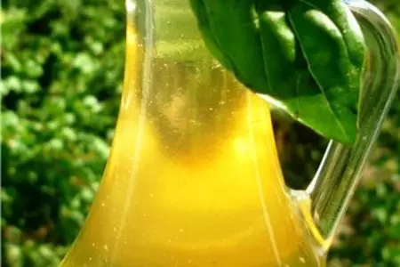 Сироп из базилика для соусов, подлив, для сладких и кислых блюд, для чая и лимонада: шаг 4