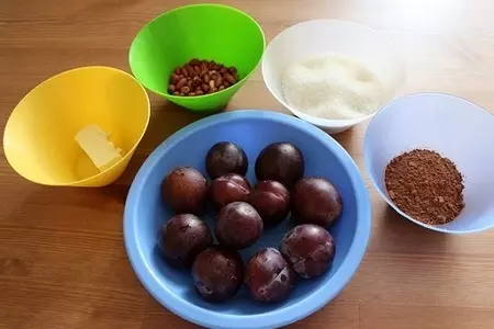 Сливово-шоколадное варенье с арахисом (рецепт для мультиварки): шаг 1