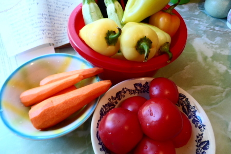 Салат на зиму из кабачков и баклажан в мультиварке: шаг 1