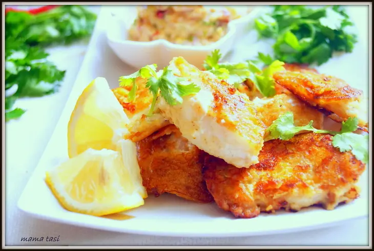 Fish pakoras - рыба в кляре с персиковым чатни: шаг 7