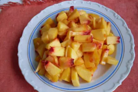 Морской окунь с персиковым чатни: шаг 5