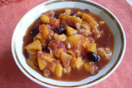 Морской окунь с персиковым чатни: шаг 7