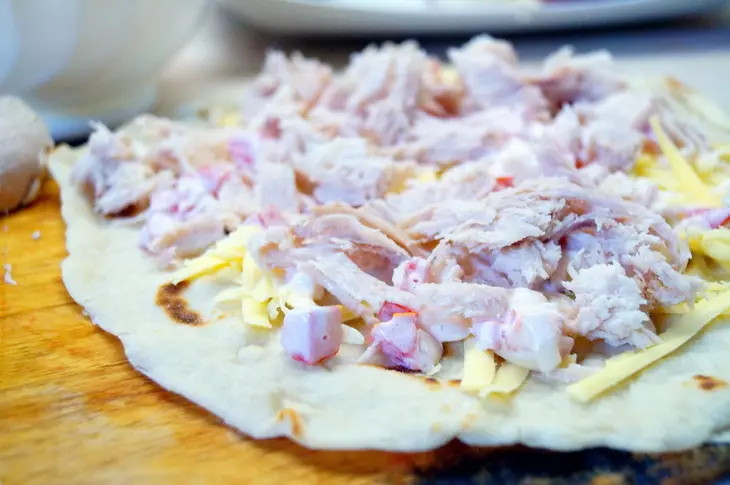 Кесадилья. горячая пшеничная лепёшка с курятиной и сыром.: шаг 6