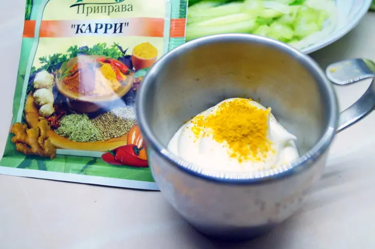 Шаурма с карри соусом, беконом и зелёным салатом.: шаг 3