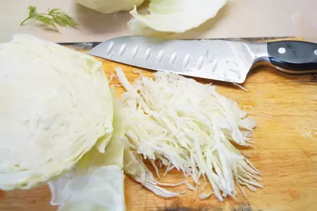 Капуста, тушенная с охотничьими колбасками и рисом.: шаг 5