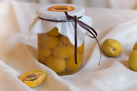 «абрикосы маринованные": шаг 1