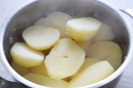 Картофельное пюре с творогом.: шаг 1