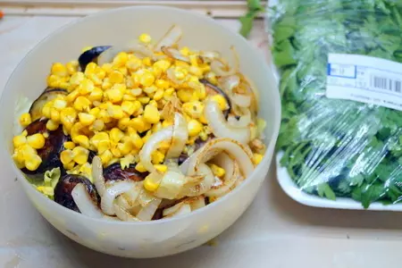 Тёплый овощной салат с курицей, самый вкусный, уж простите за столь смелое заявление.: шаг 5