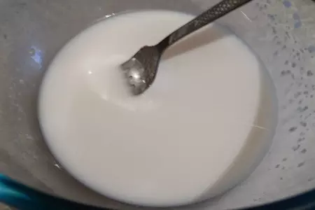 Пирожки с рисом,луком и яйцами(ещё одно удачное тесто,которое подходит в холодильнике): шаг 1