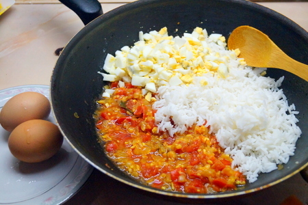 Кеджери. рис с копчёной рыбой, яйцом и специями.: шаг 4