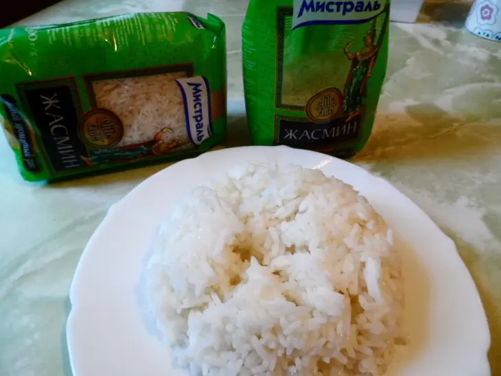 Фаршированные куриные окорочка рисом и лисичками.: шаг 1