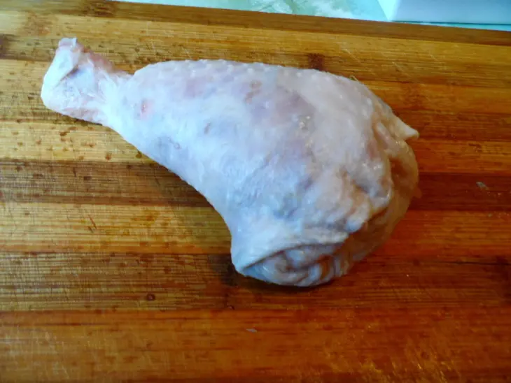 Фаршированные куриные окорочка рисом и лисичками.: шаг 6