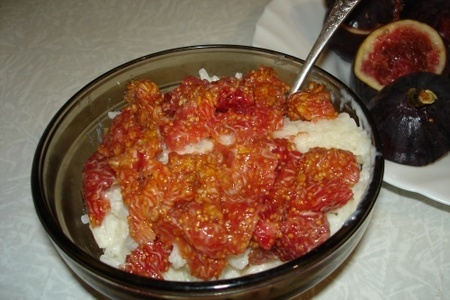 Инжир фаршированный рисовым пудингом в соусе крем-брюле.: шаг 4