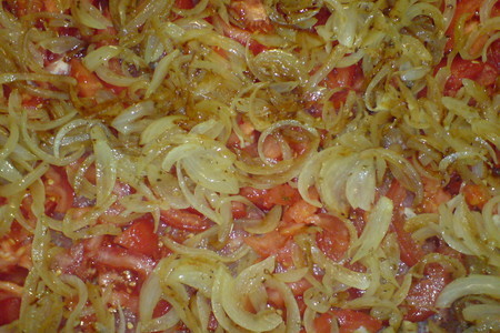 Свинина  запечённая с луком,томатами и вином: шаг 7