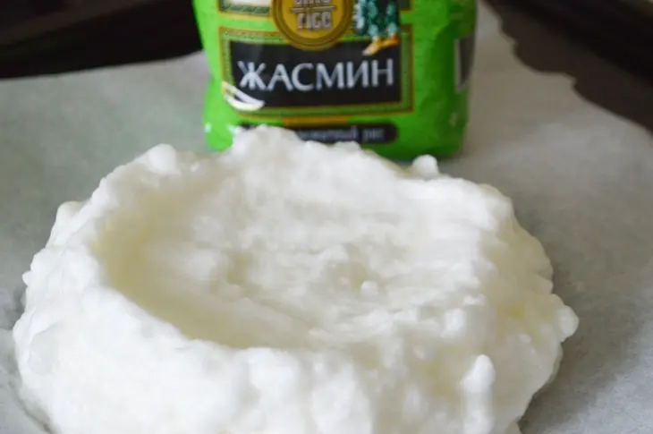 Рисовое "безе" с джемом из красной смородины и карамельными яблоками.: шаг 1