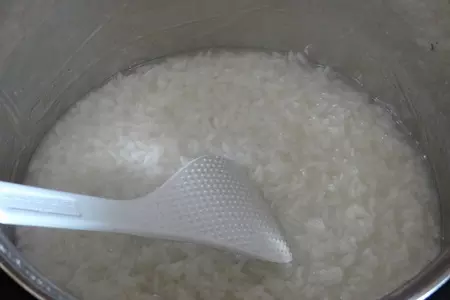 Тёплый салат из морепродуктов с рисом (дуэль): шаг 2