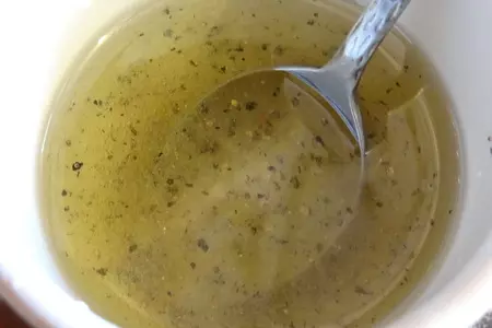 Тёплый салат из морепродуктов с рисом (дуэль): шаг 6