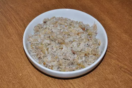 Пирожки "рыбки" с рисом и рыбой: шаг 2