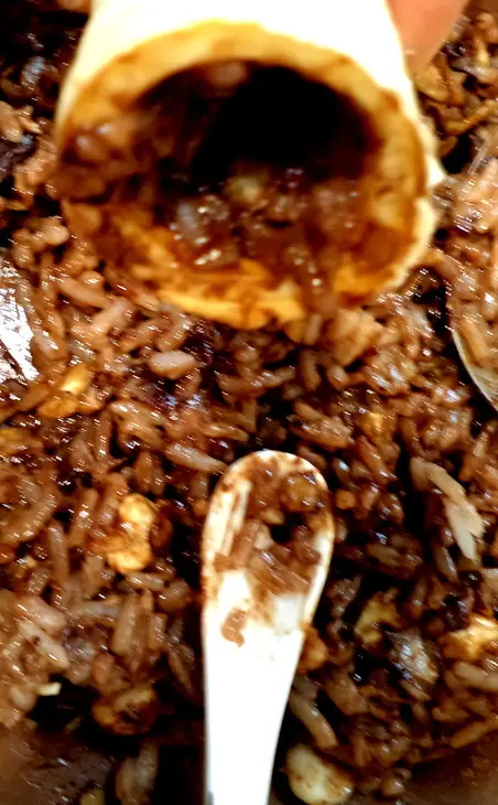 Трубочки вафельные "жасмин и три шоколада" с орешками: шаг 4