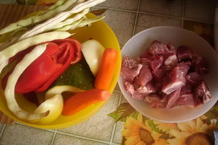 Густое рагу из свинины с овощами - воскресный обед: шаг 1