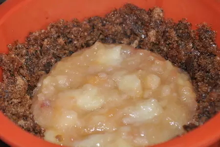 Хлебный пирог с яблоками и брусникой: шаг 3