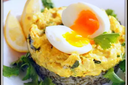 Зелёный рис с соусом карри и яйцом всмятку.: шаг 8