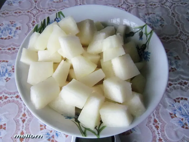 Желе из дыни: шаг 1