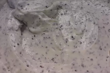 Блинчики сливочные с черешнями и маковым кремом из йогурта //улёт/: шаг 6