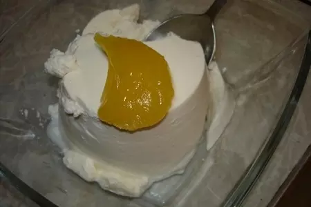 Мусс с медом грецкими орехами и виноградом.: шаг 3
