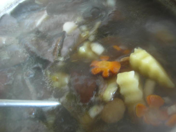 Грибной суп с лапшой из лаваша: шаг 10