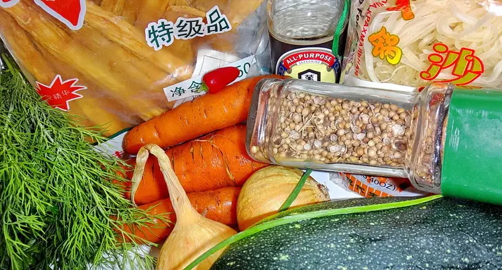 Пассерованные овощи в корейском стиле с рисовой лапшой (дуэль. прошлое: пассеруем): шаг 1