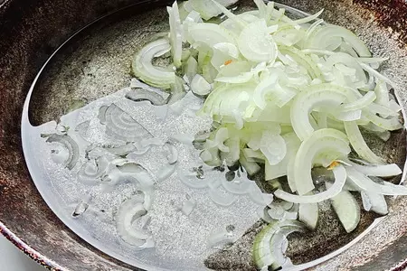 Пассерованные овощи в корейском стиле с рисовой лапшой (дуэль. прошлое: пассеруем): шаг 5