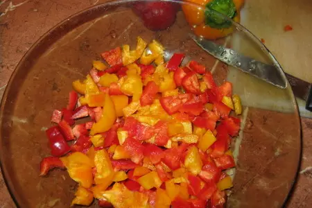 Картошка с грибами и мясом в горшочках: шаг 7