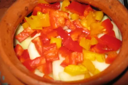 Картошка с грибами и мясом в горшочках: шаг 17